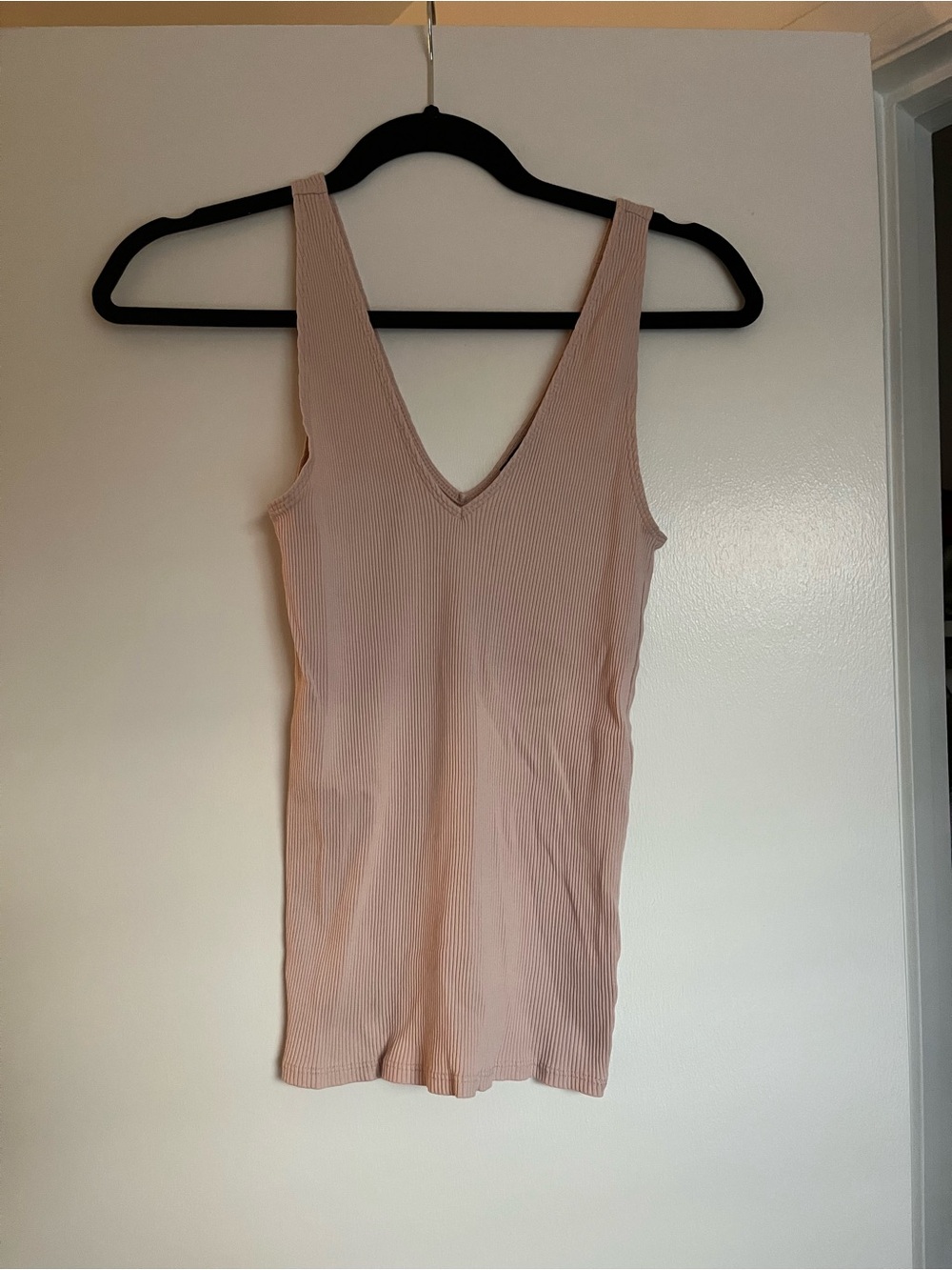 Express Ribbed V-Neck Tank Top - Blush Pink